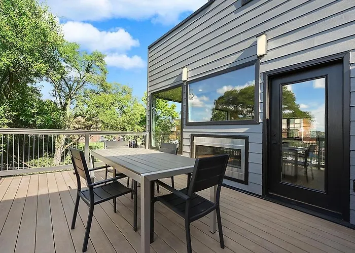 Skyline Haven- 5br-3 5ba With 2 Parking Spots And Rooftop * Pittsburgh