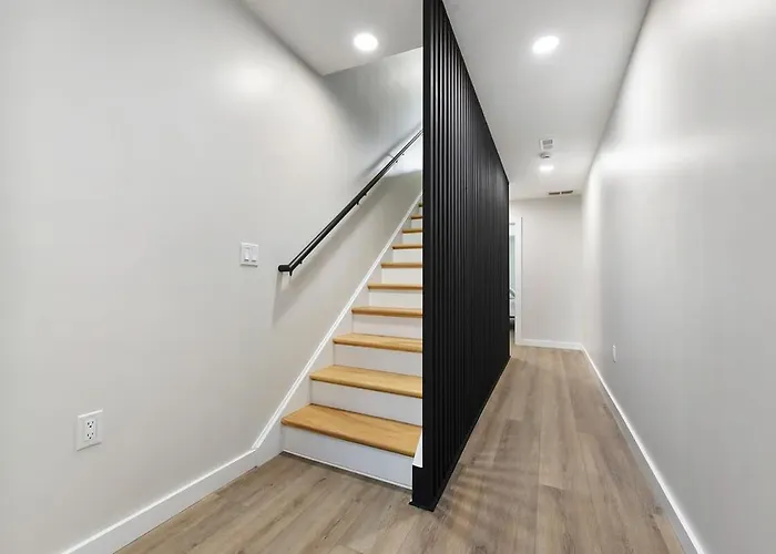 Skyline Haven- 5br-3 5ba With 2 Parking Spots And Rooftop Holiday home Pittsburgh